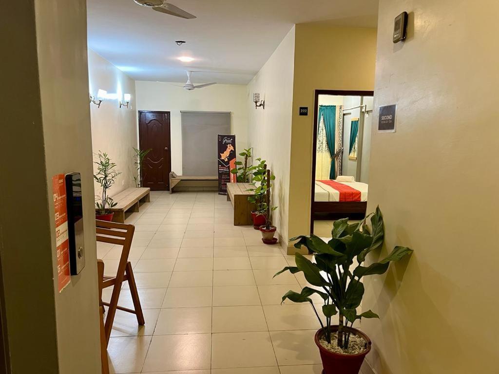 Hotel Rooms Dha Karachi Exterior photo