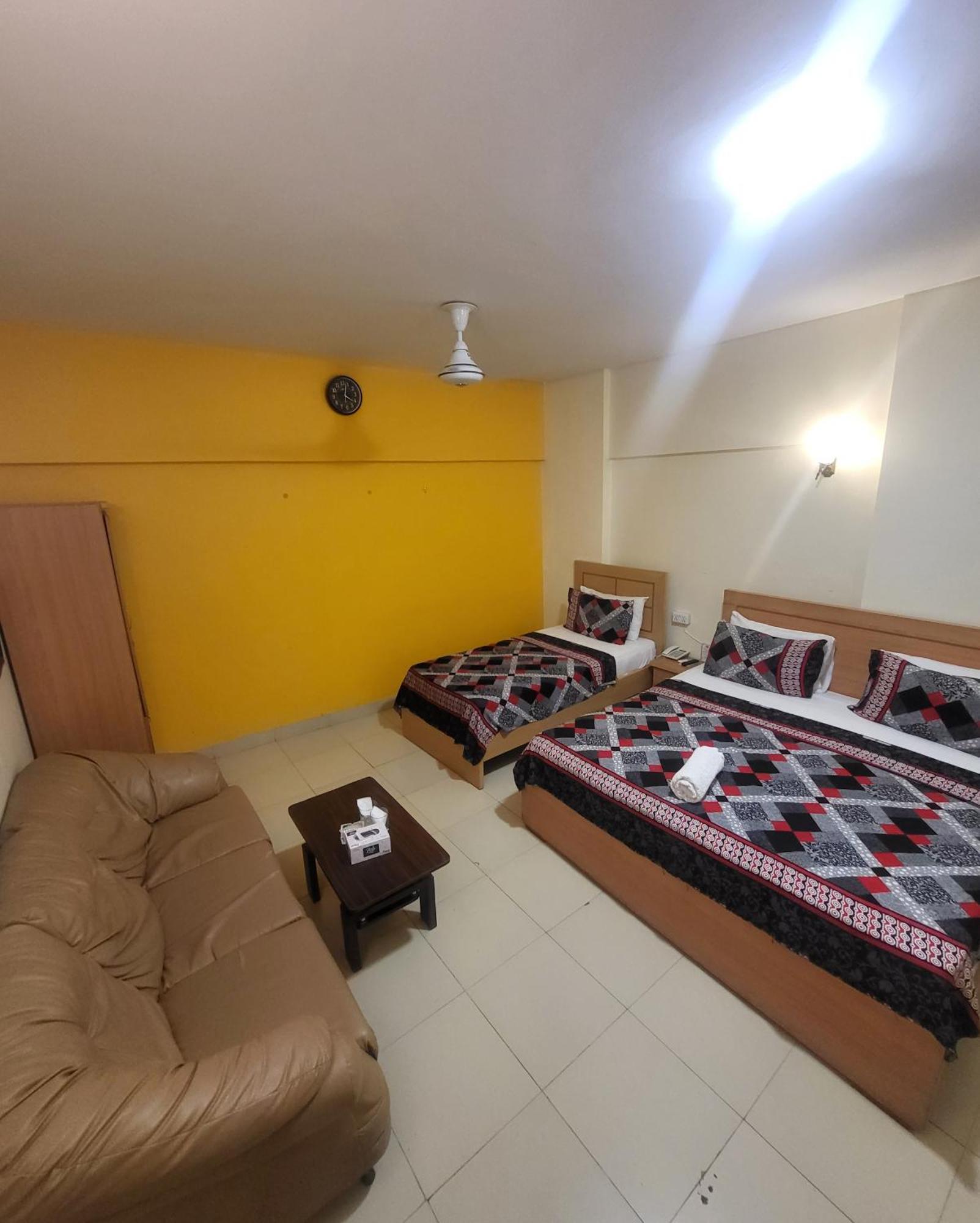 Hotel Rooms Dha Karachi Exterior photo
